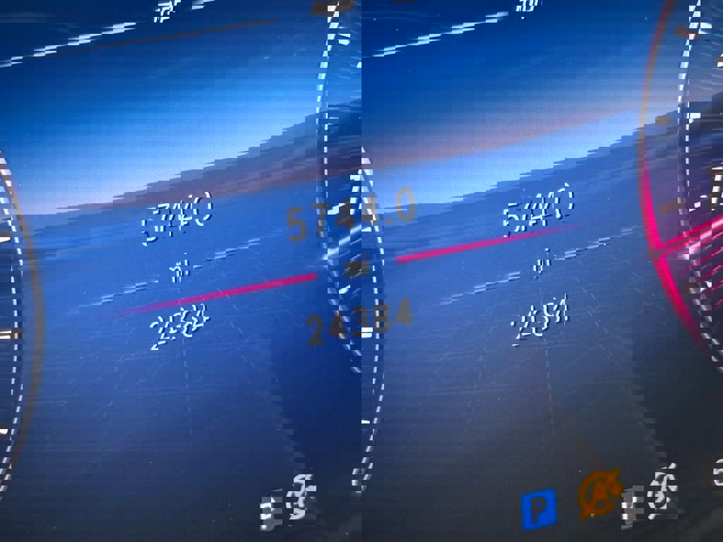 Used 2025 Mercedes-Benz GLC 300 image 20