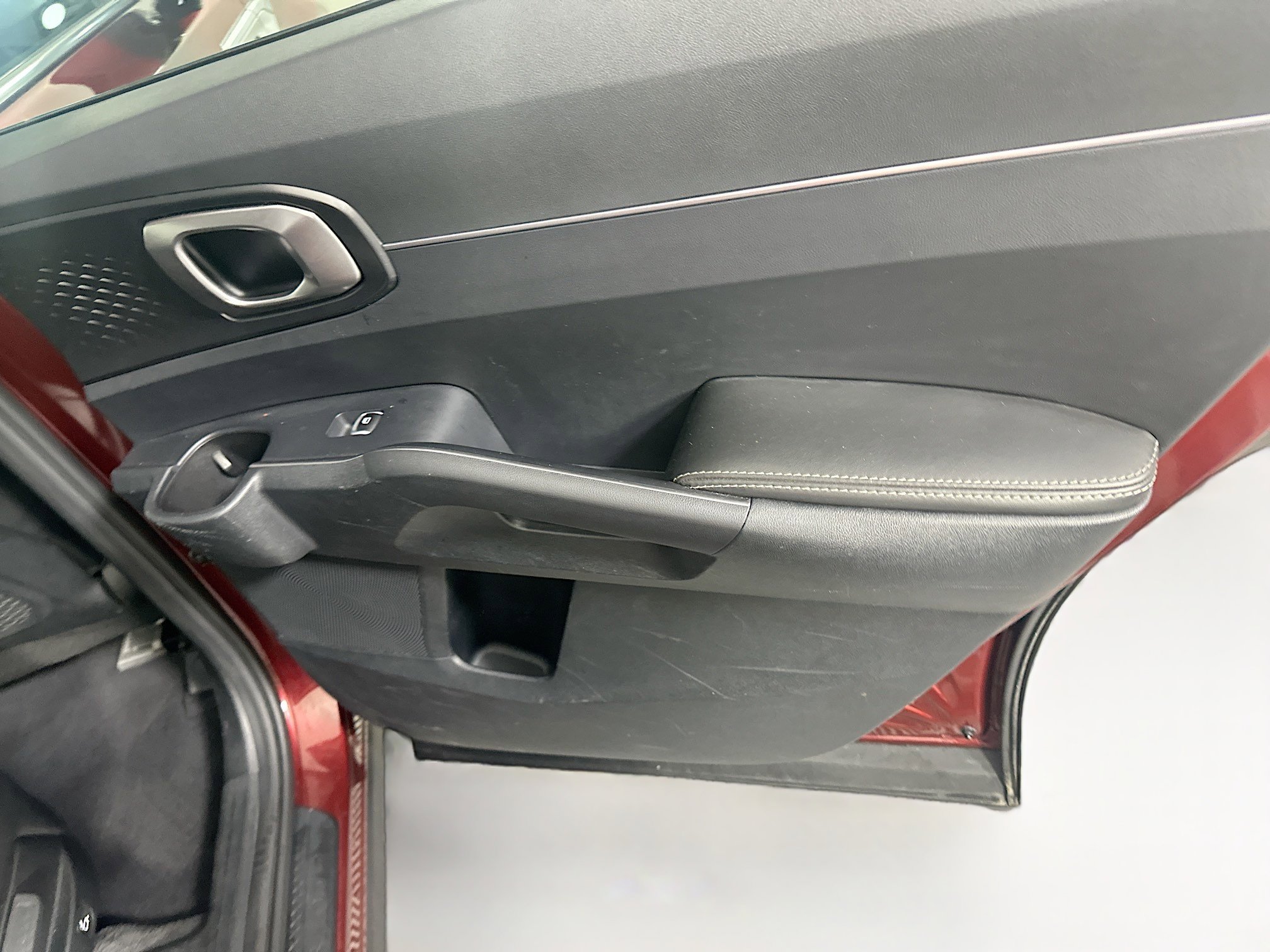 Used 2024 Kia Sorento S w/ Panoramic Sunroof Package image 30