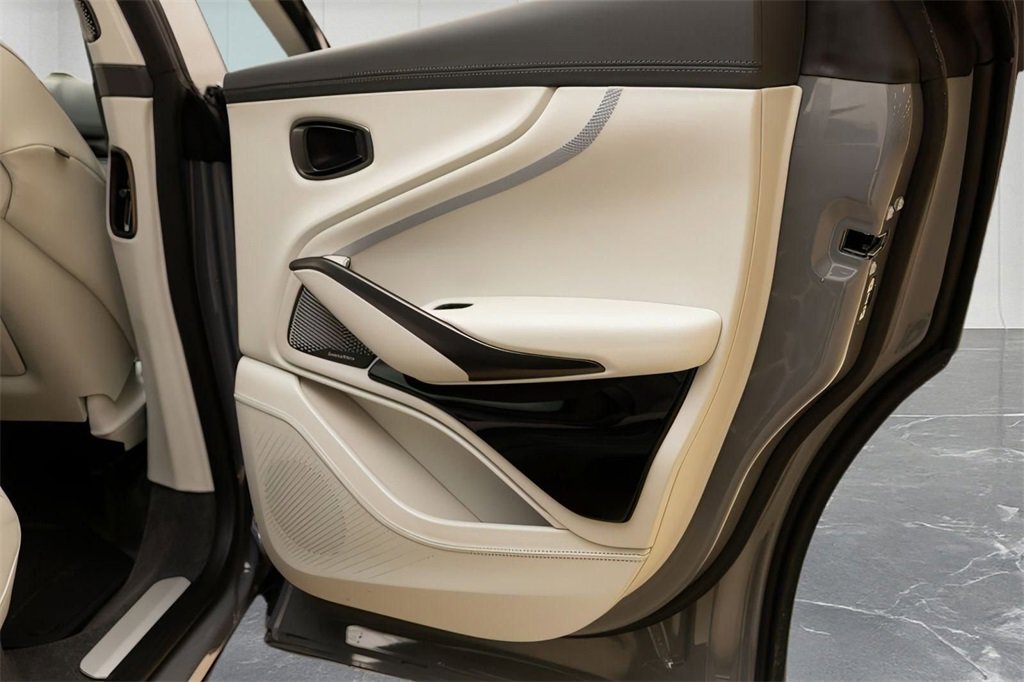 New 2025 Aston Martin DBX 707 image 29