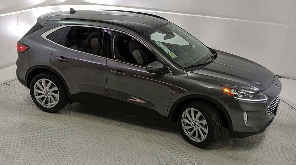 Used 2021 Ford Escape Titanium w/ Titanium Elite Package AWD/4WD image 37