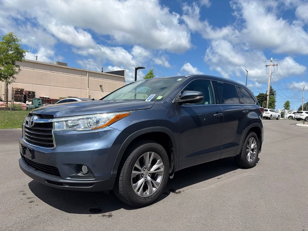 Used 2015 Toyota Highlander XLE AWD/4WD image 3
