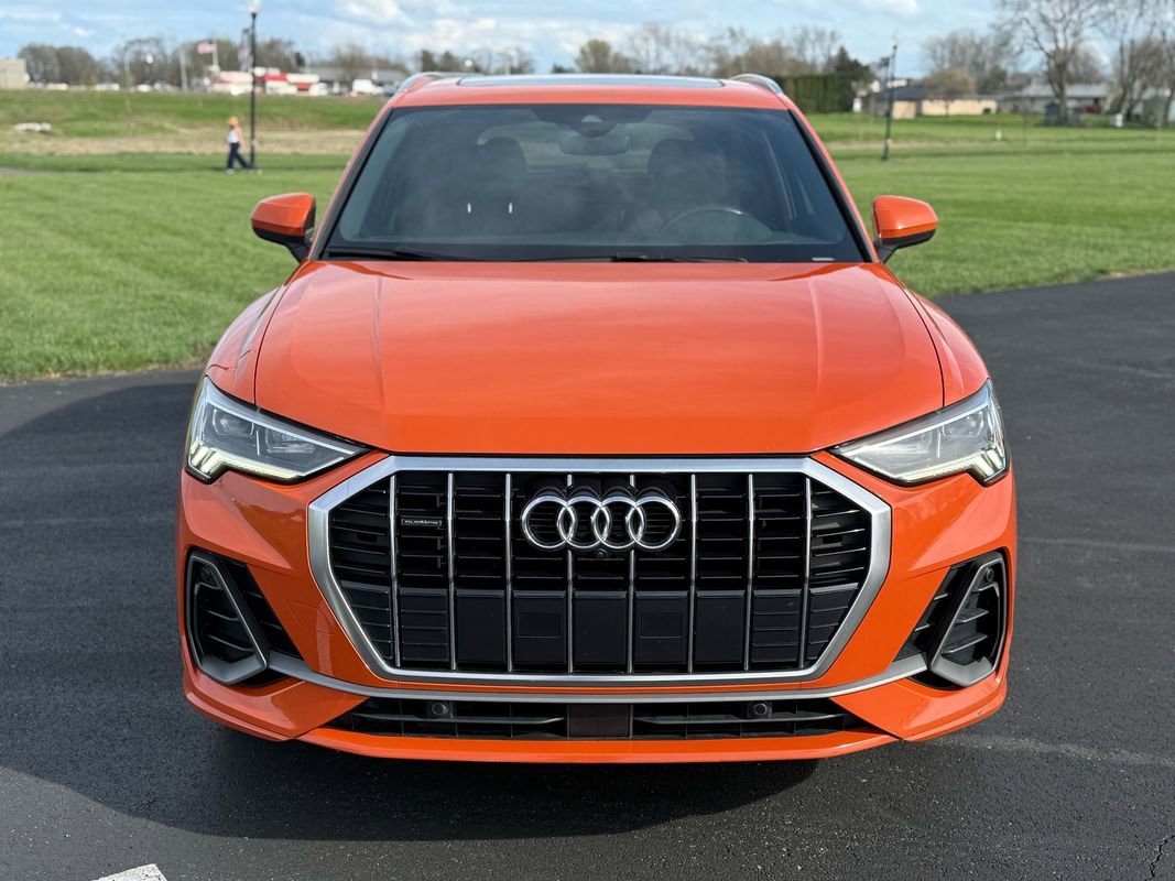 Used 2020 Audi Q3 2.0T Prestige w/ Prestige Package AWD/4WD image 2