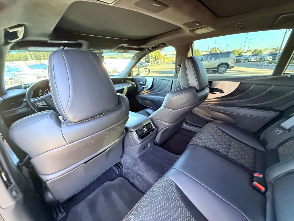 New 2023 Lexus LS 500 F Sport image 19