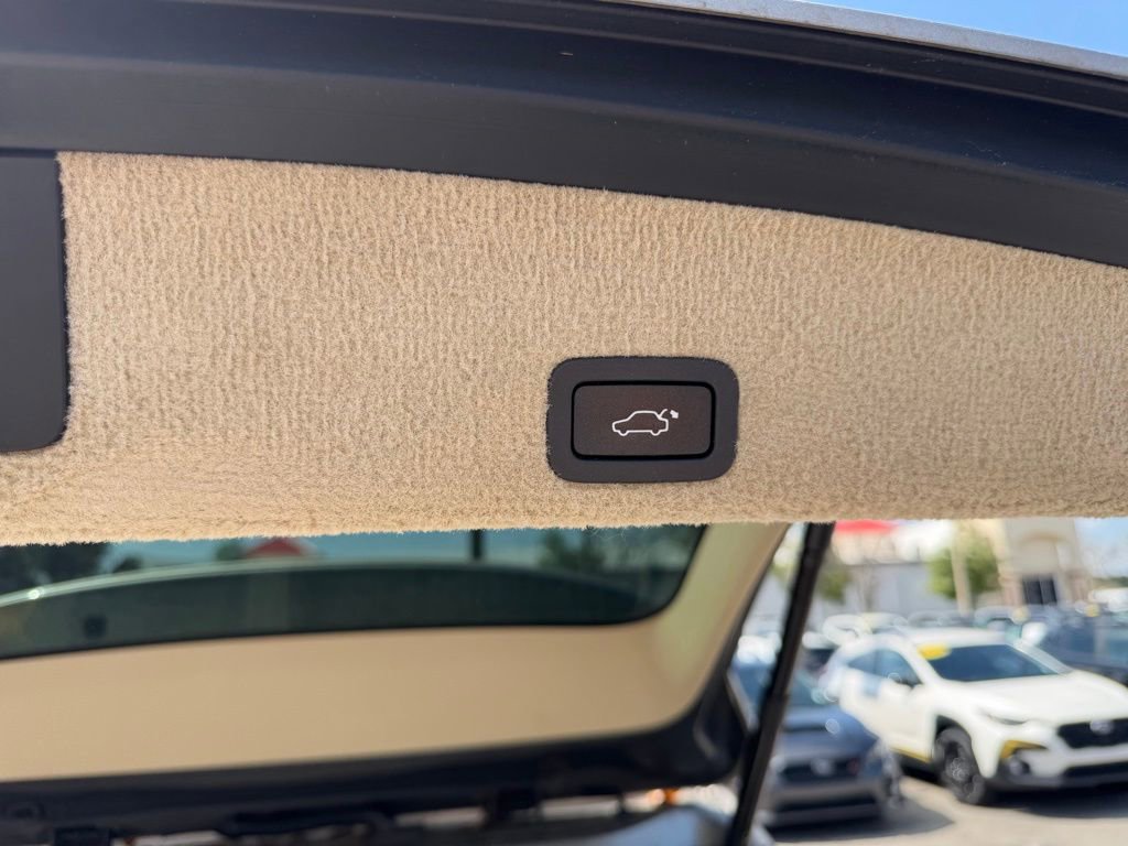 Used 2016 Volvo XC60 T6 w/ Proximity Package image 8