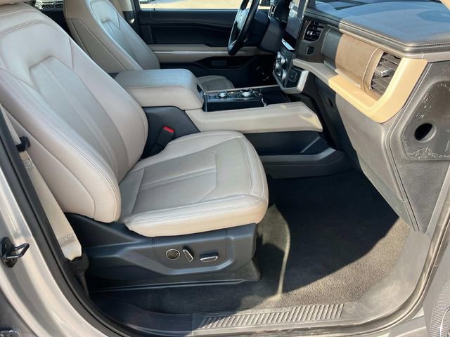 Used 2024 Ford Expedition Max Limited image 29