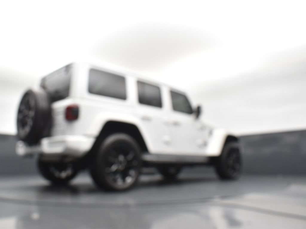 Used 2022 Jeep Wrangler Unlimited Sahara AWD/4WD image 27