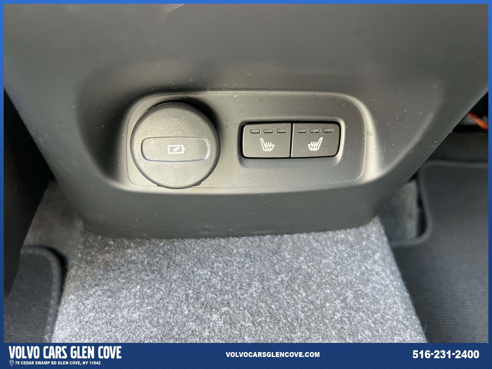 Used 2024 Volvo XC40 B5 Plus w/ Climate Package AWD/4WD image 11