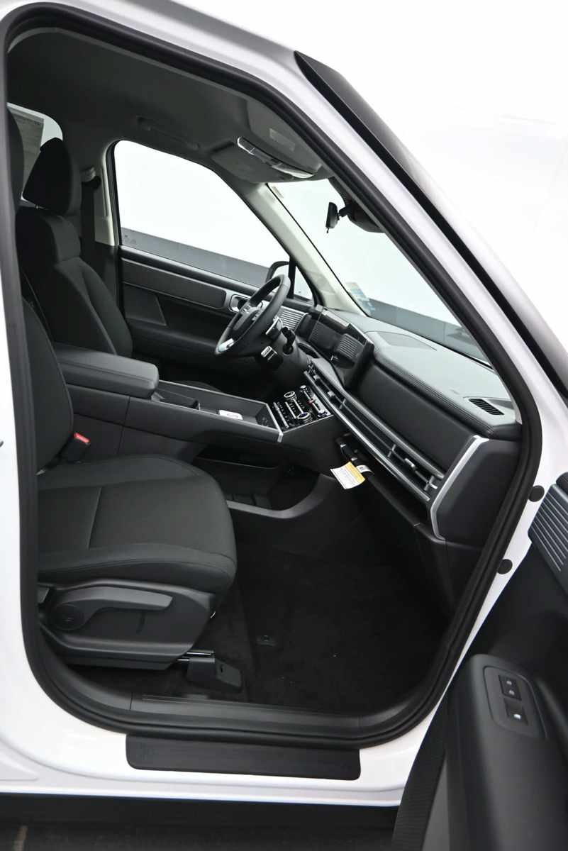 New 2027 Hyundai Santa Fe SE AWD/4WD image 11