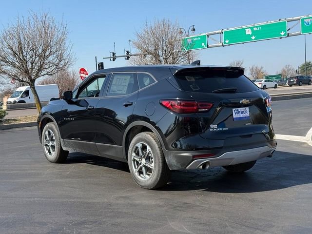 Used 2025 Chevrolet Blazer LT image 3