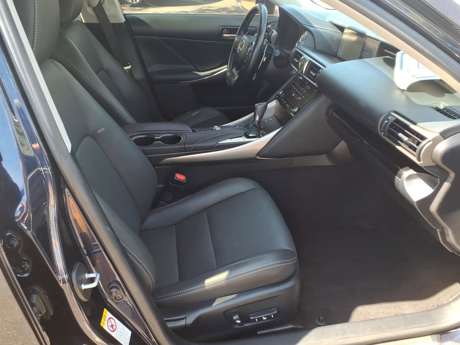 Used 2017 Lexus IS 200t w/ Navigation System Package image 11