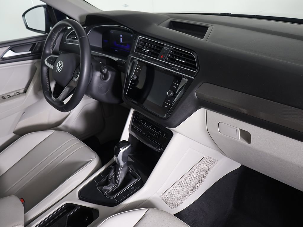 Used 2023 Volkswagen Tiguan SE image 27