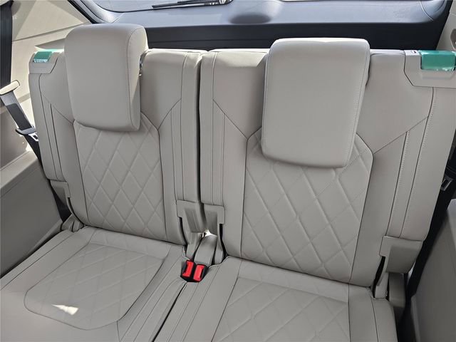 New 2026 Volkswagen Atlas SEL Premium R-Line image 12