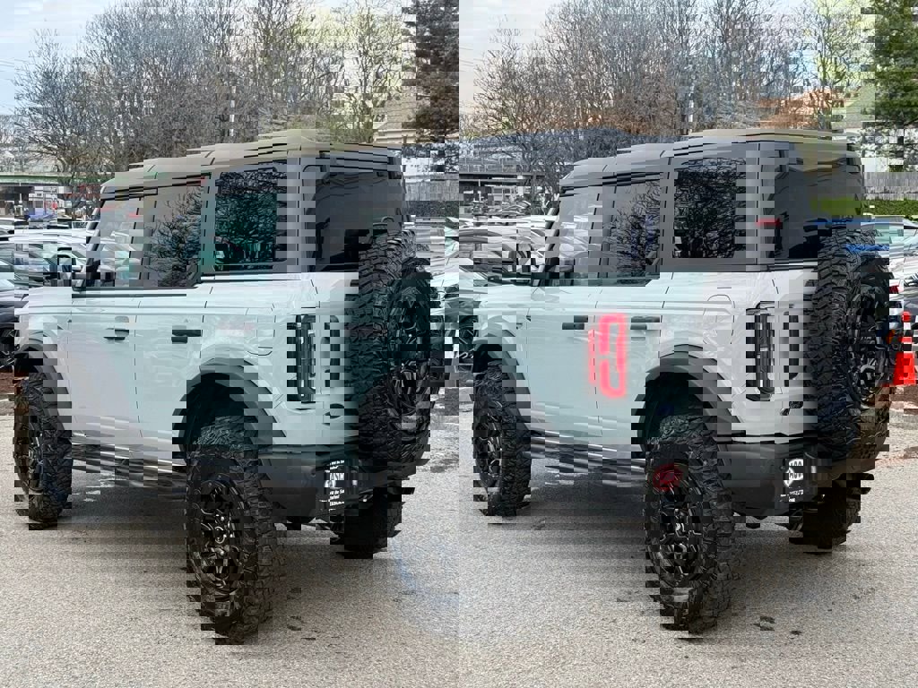 Used 2022 Ford Bronco Wildtrak image 10