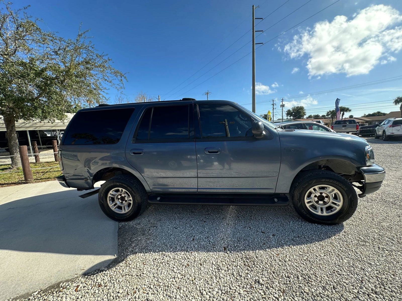 Used 2002 Ford Expedition XLT image 4