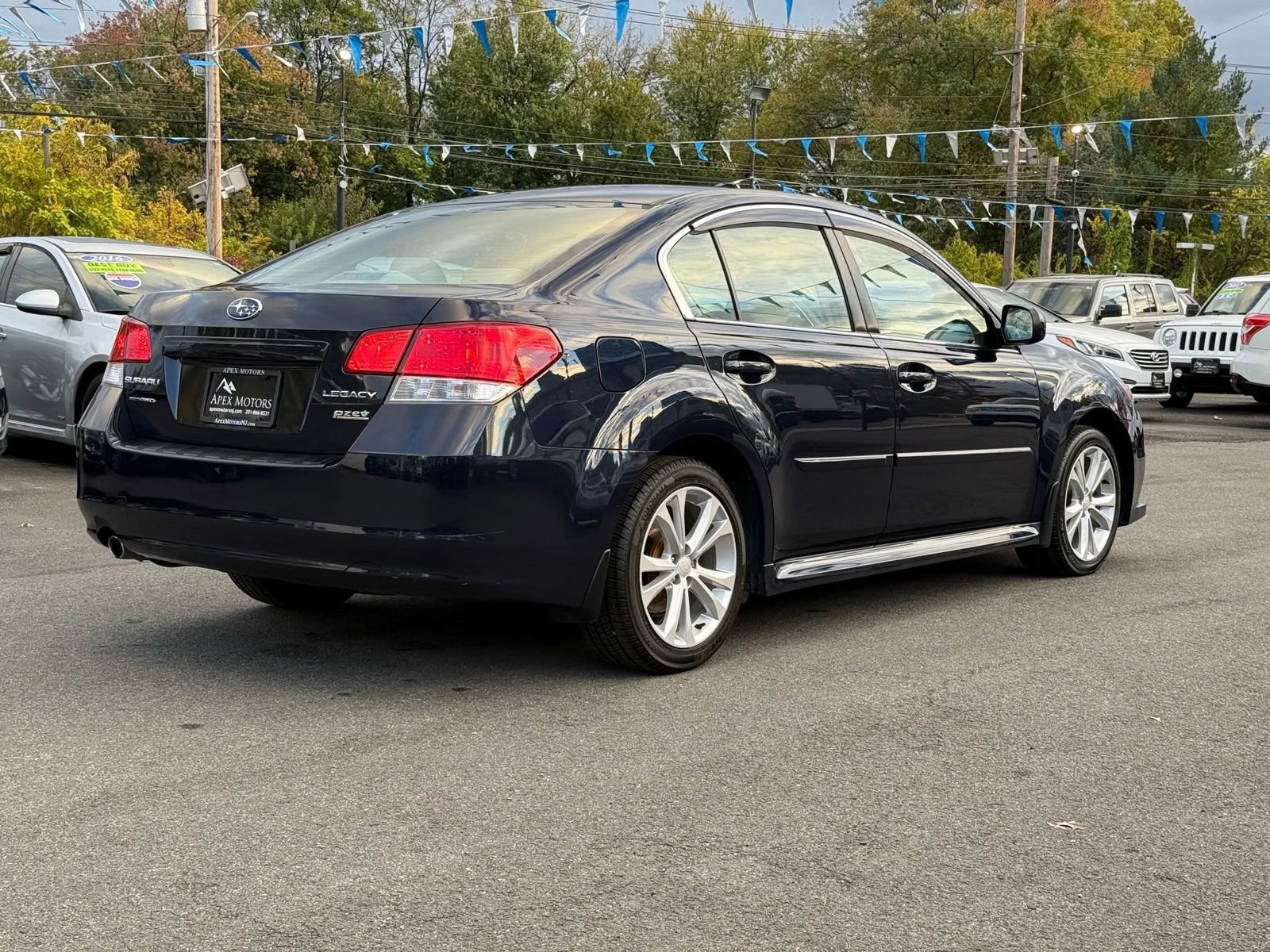 Used 2013 Subaru Legacy 2.5i Premium w/ All-Weather Pkg + Moonroof image 12