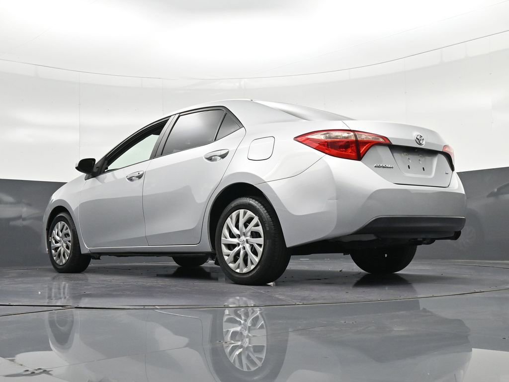 Used 2018 Toyota Corolla LE FWD image 27