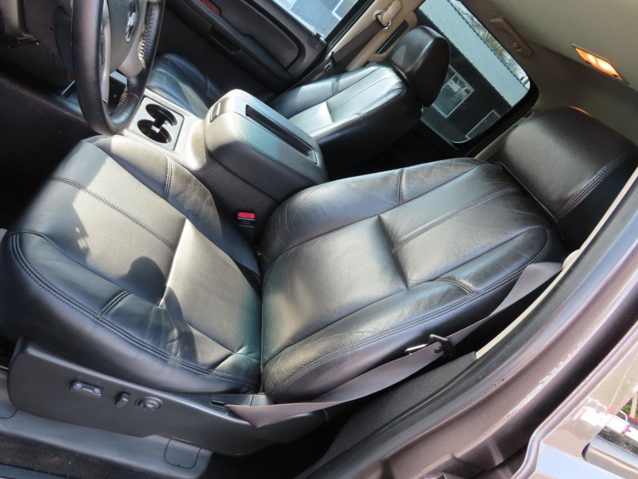 Used 2008 Chevrolet Silverado 2500 LTZ w/ Safety Package AWD/4WD image 31