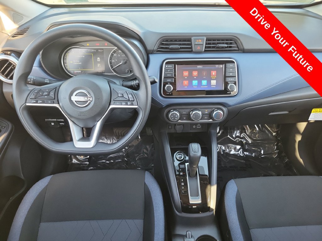 Used 2025 Nissan Versa SV w/ Trunk Package FWD image 4