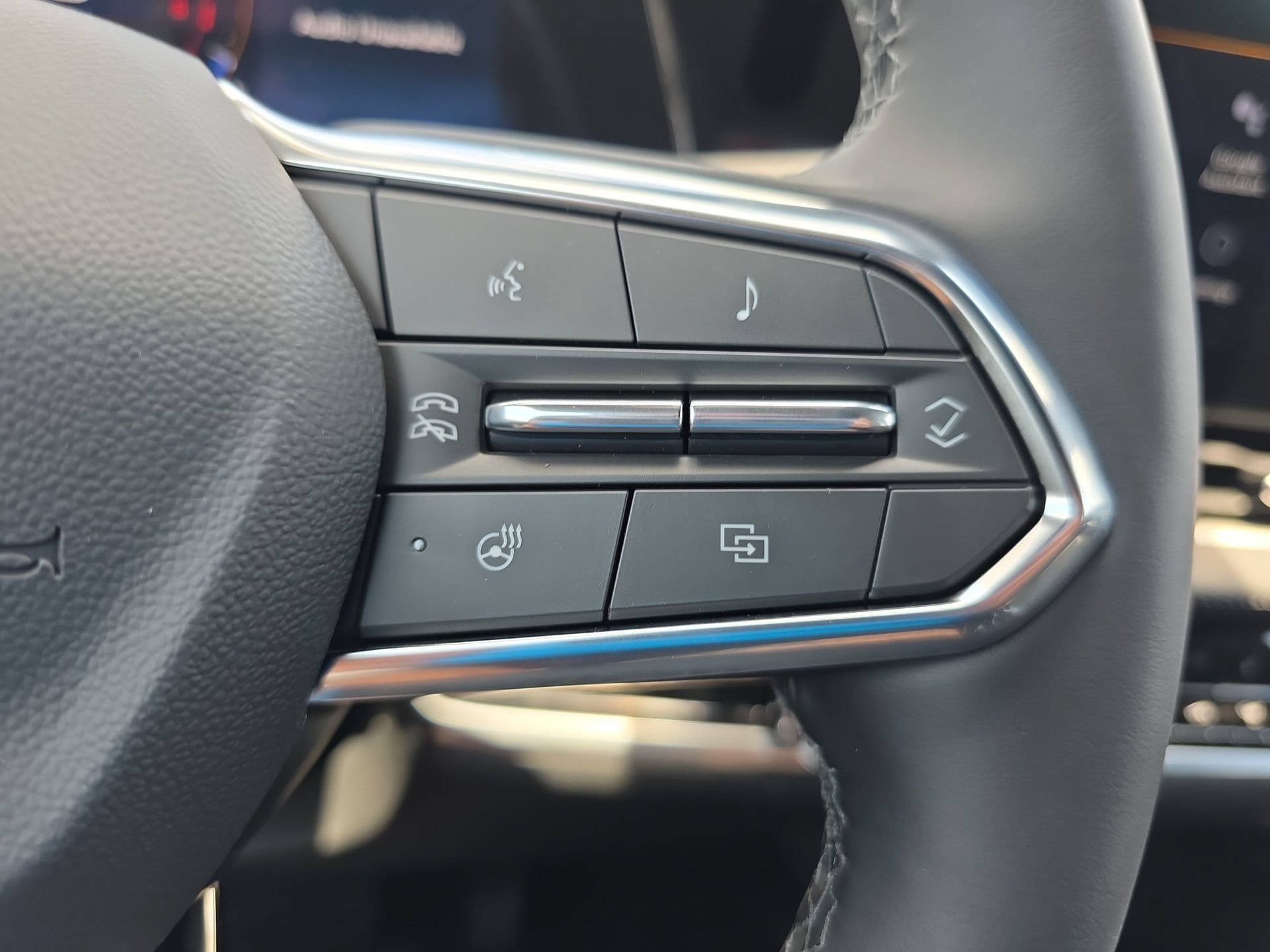 New 2026 Chevrolet Equinox LT w/ Convenience Package II FWD image 20