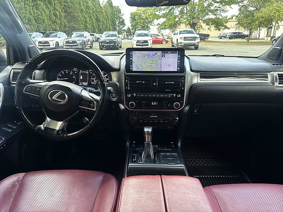 Used 2023 Lexus GX 460 Luxury w/ Sport Design Package AWD/4WD image 18