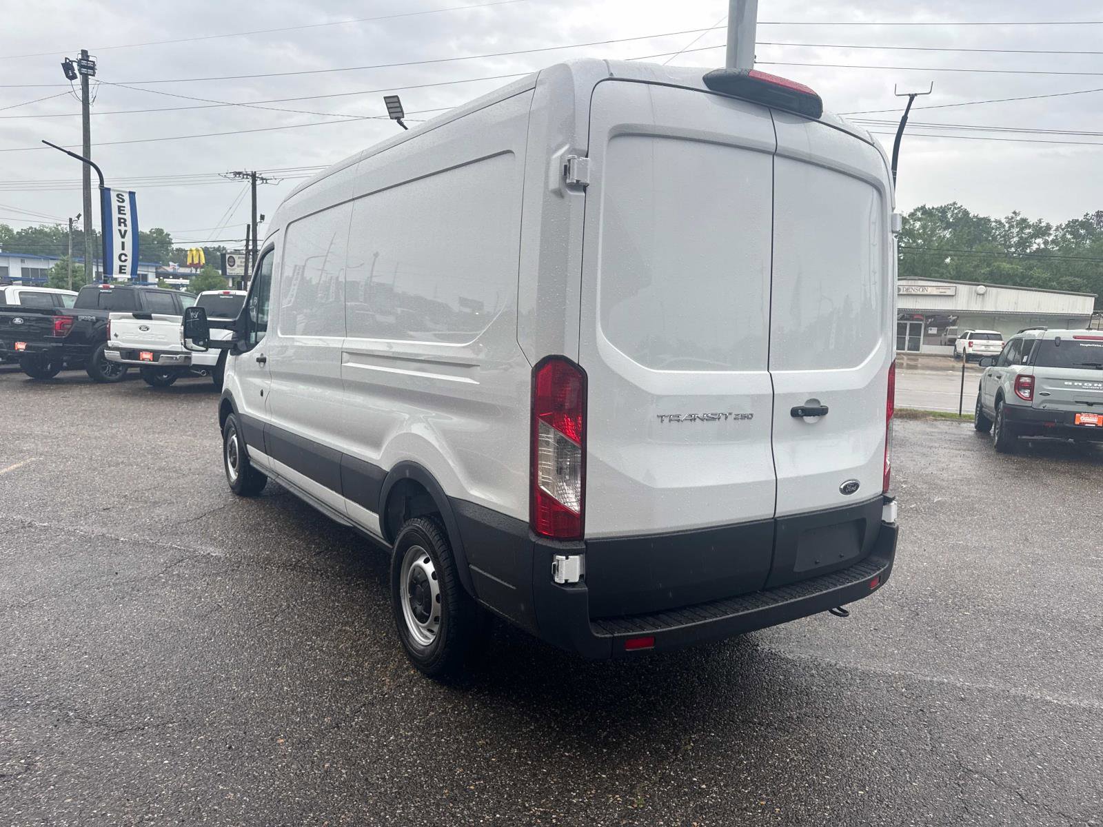 New 2025 Ford Transit 250 148 Medium Roof w/ Load Area Protection Package image 4