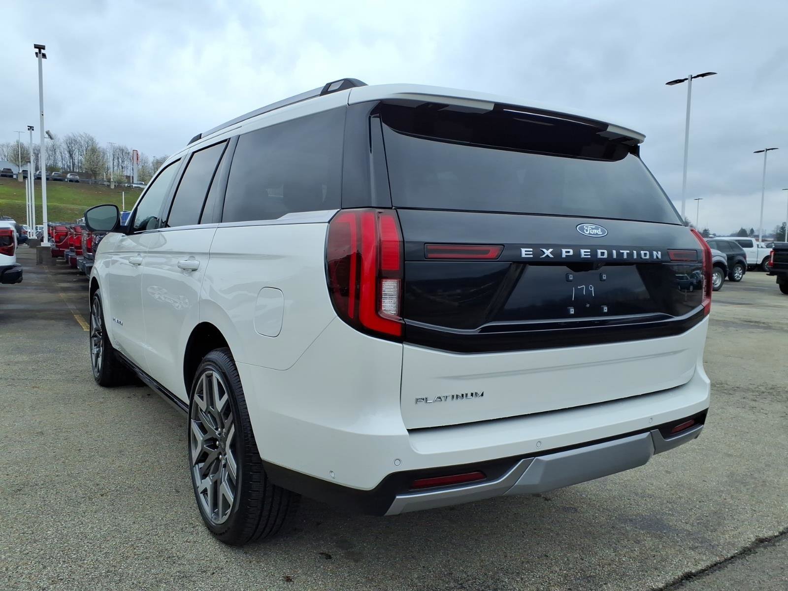 Certified 2025 Ford Expedition Platinum w/ Platinum Ultimate Package image 5