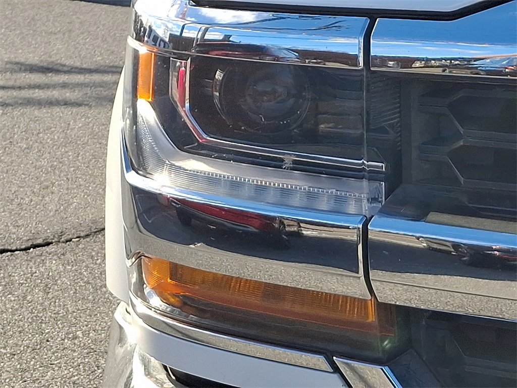 Used 2018 Chevrolet Silverado 1500 LT w/ All Star Edition image 11