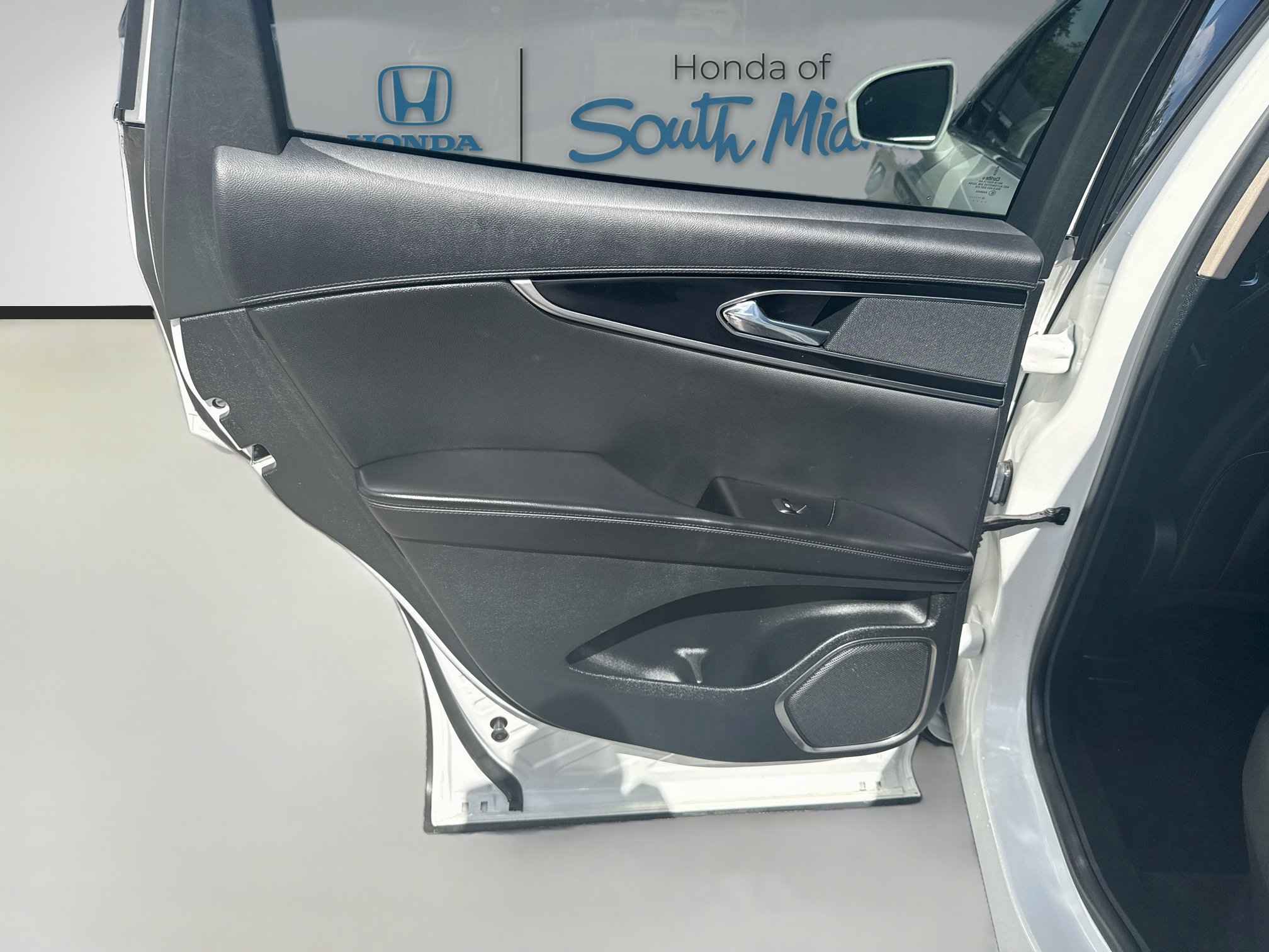 Used 2023 Lincoln Nautilus AWD w/ Premium Package image 25