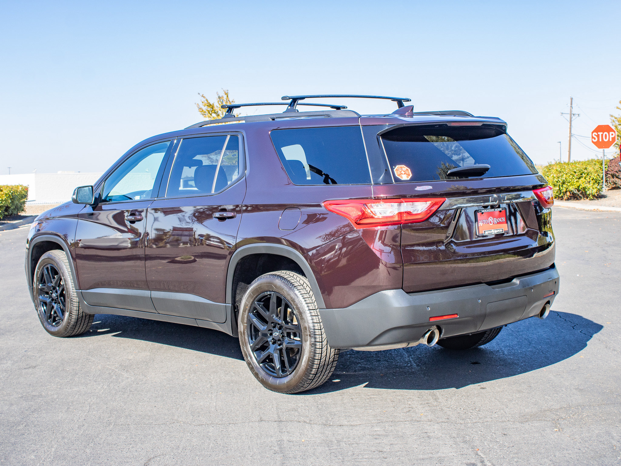 Used 2021 Chevrolet Traverse LT w/ LPO, Blackout Package AWD/4WD image 6