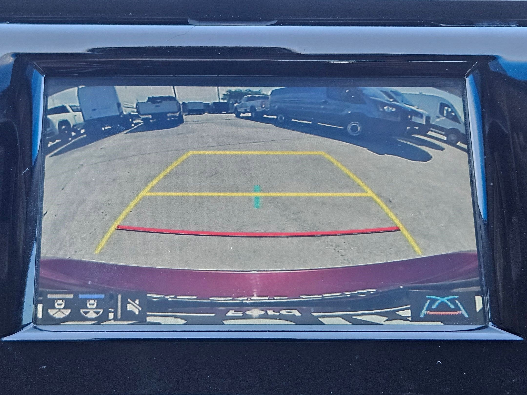 Used 2018 Toyota Camry SE w/ Convenience Package image 23