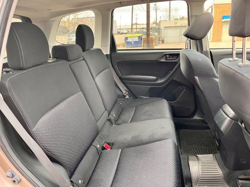 Used 2016 Subaru Forester 2.5i Premium image 14