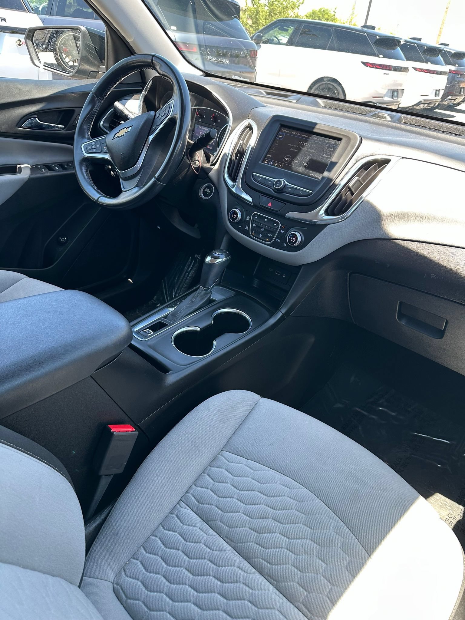 Used 2019 Chevrolet Equinox LT w/ Driver Convenience Package FWD image 12