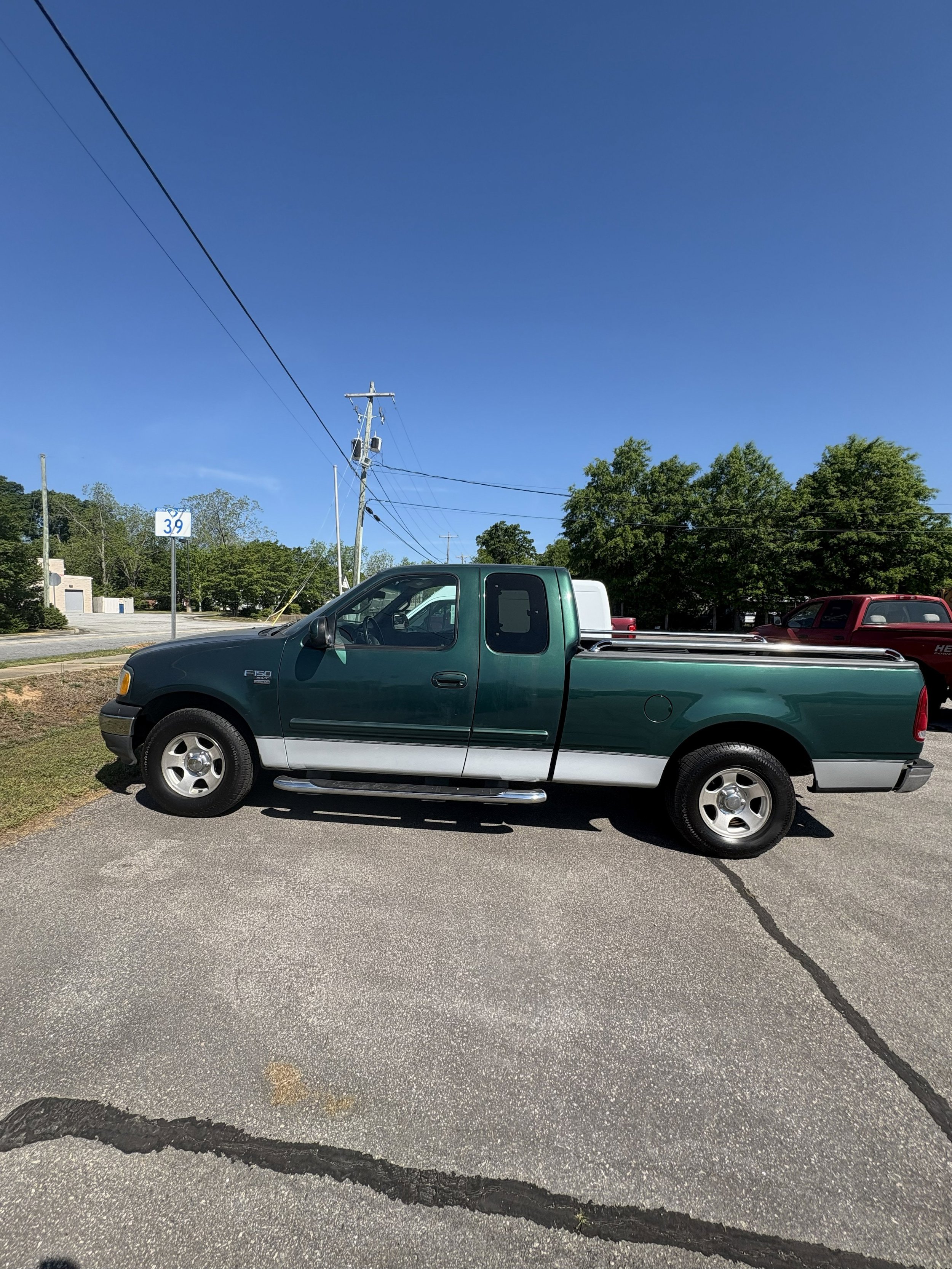 Used 2000 Ford F150 XLT RWD image 2