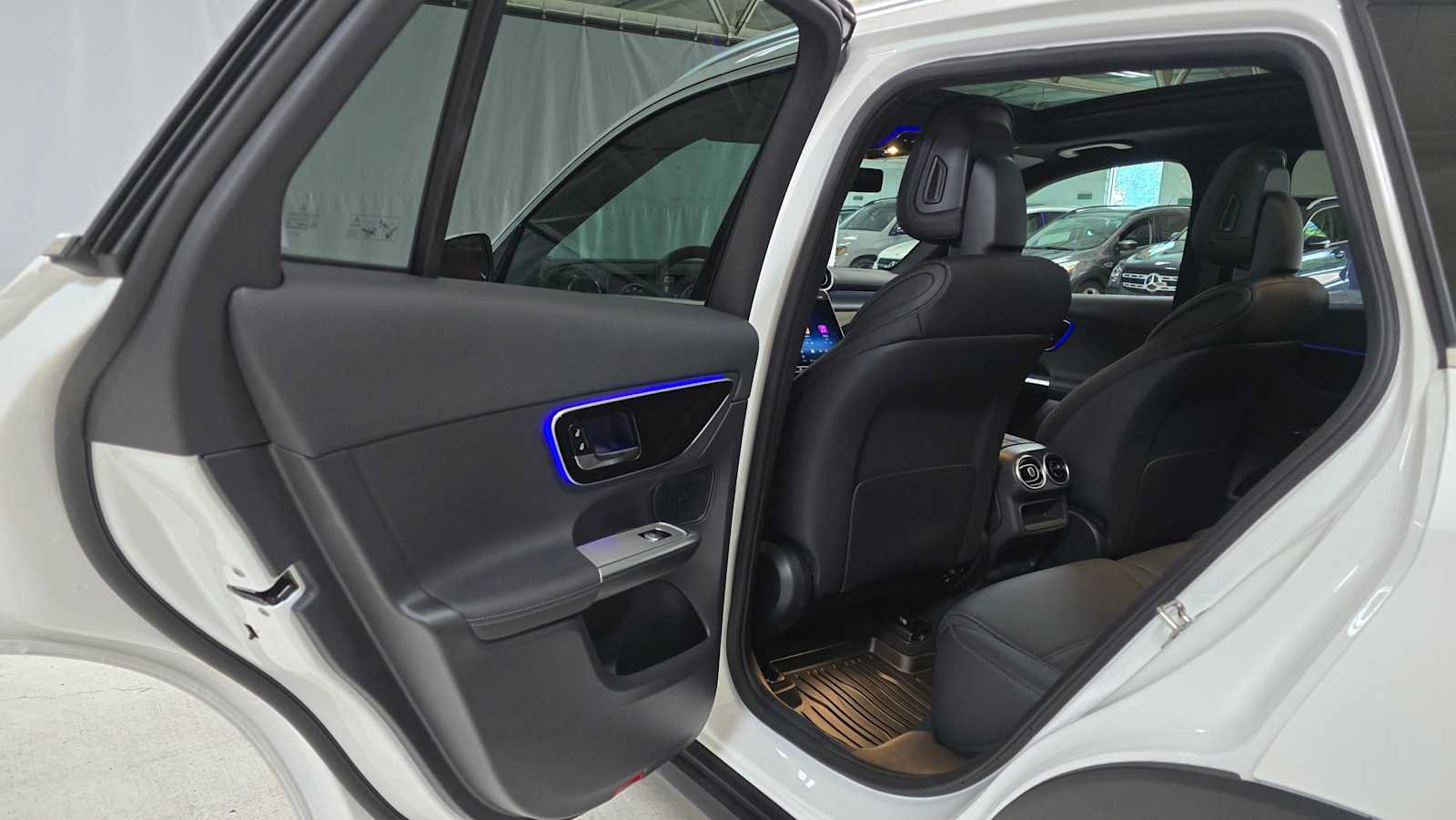 Certified 2026 Mercedes-Benz GLC 300 4MATIC image 15
