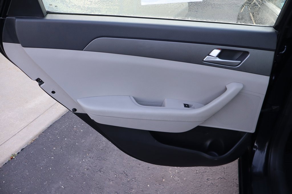 Used 2016 Hyundai Sonata SE image 24