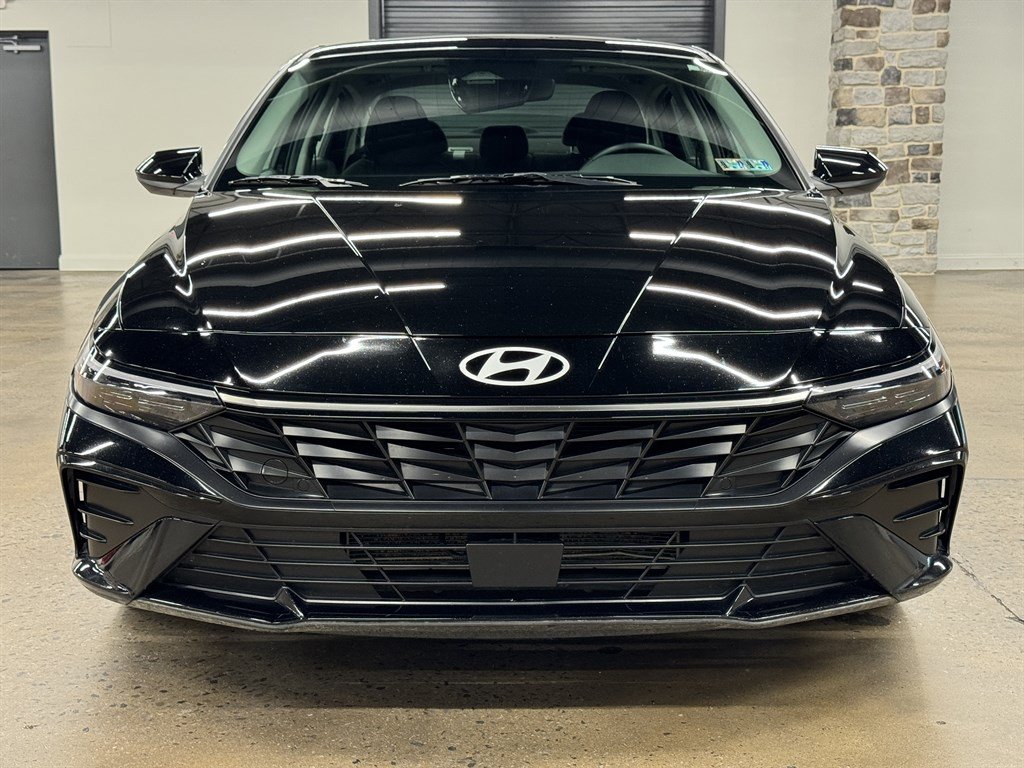 Used 2024 Hyundai Elantra SEL w/ Convenience Package FWD image 2