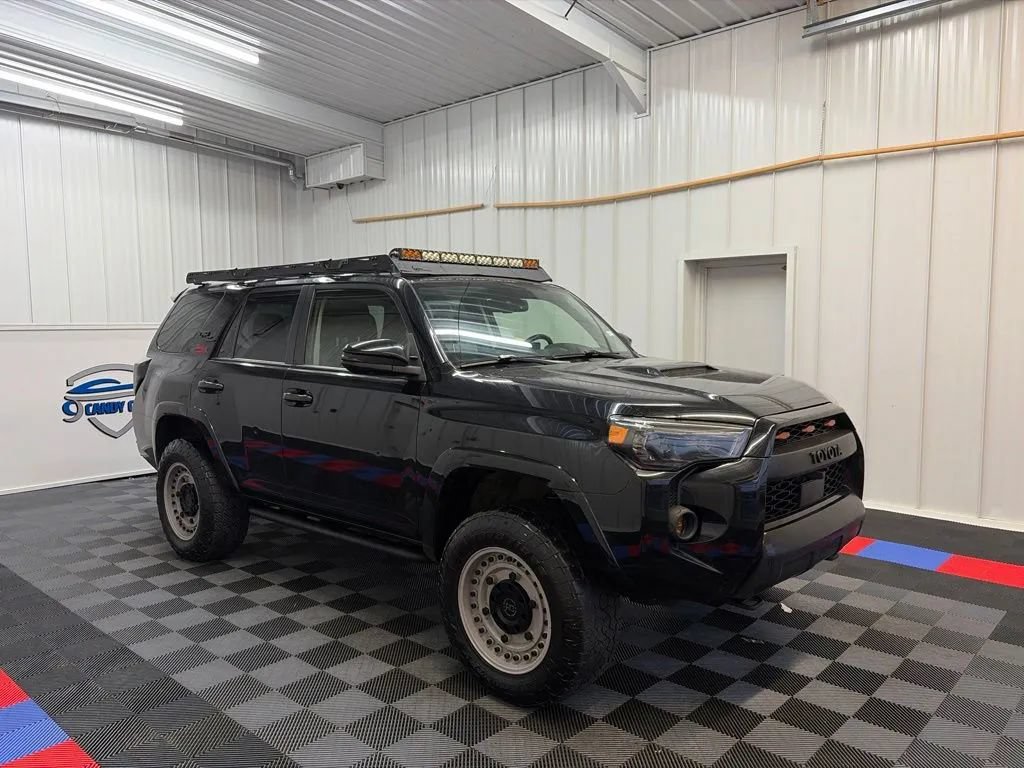 Used 2023 Toyota 4Runner TRD Off-Road Premium w/ Off Road Premium Plus Package AWD/4WD image 3