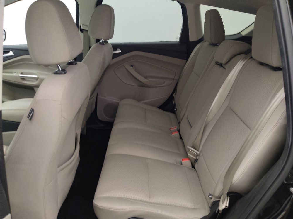 Used 2017 Ford Escape SE image 18