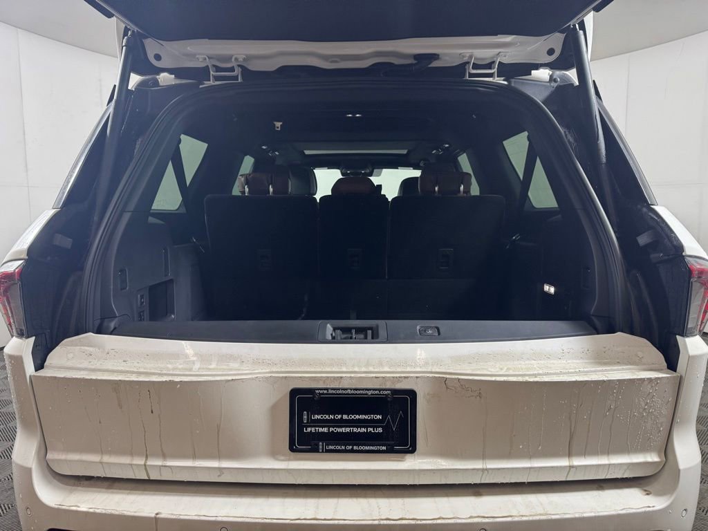 New 2025 Lincoln Navigator L Reserve AWD/4WD image 26