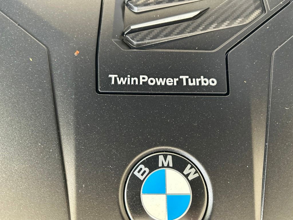 Used 2022 BMW X5 sDrive40i w/ M Sport Package RWD image 14