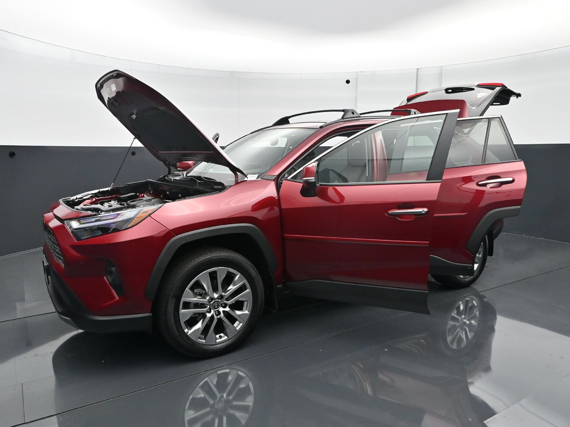 Used 2024 Toyota RAV4 Limited w/ Weather Package AWD/4WD image 29
