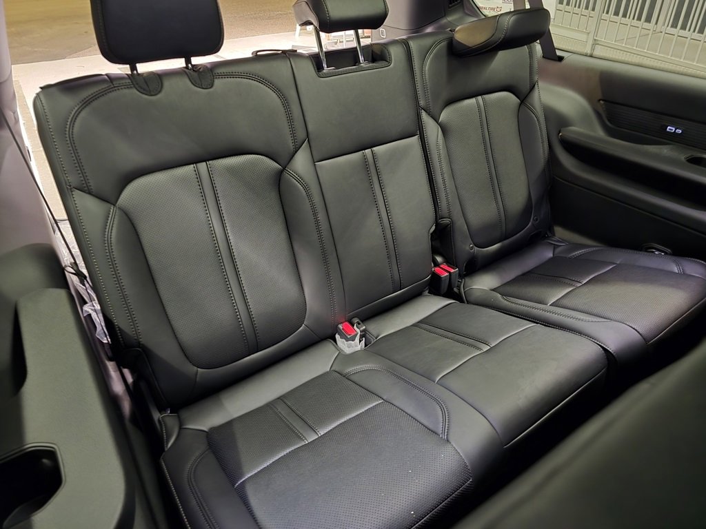 New 2025 Jeep Wagoneer L Series II w/ Premium Group I image 36