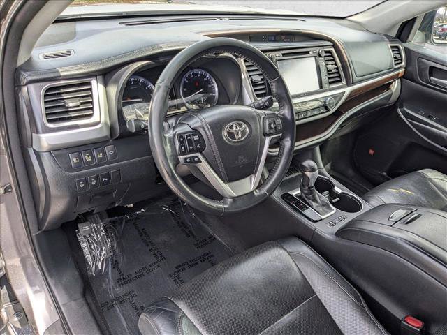 Used 2014 Toyota Highlander Limited Platinum FWD image 10