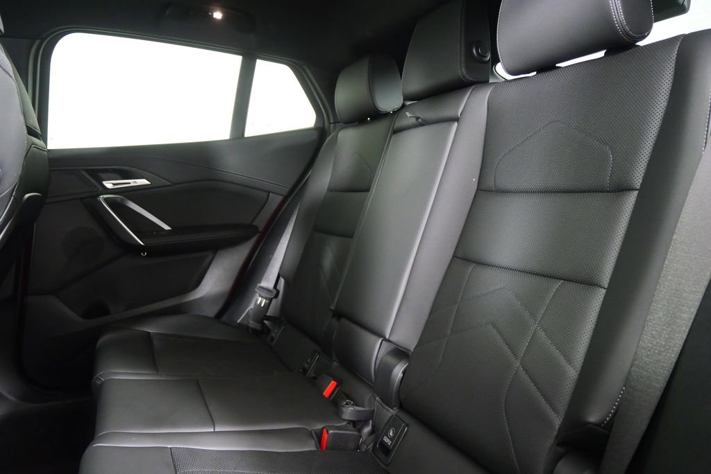 Certified 2024 BMW X2 xDrive28i image 16