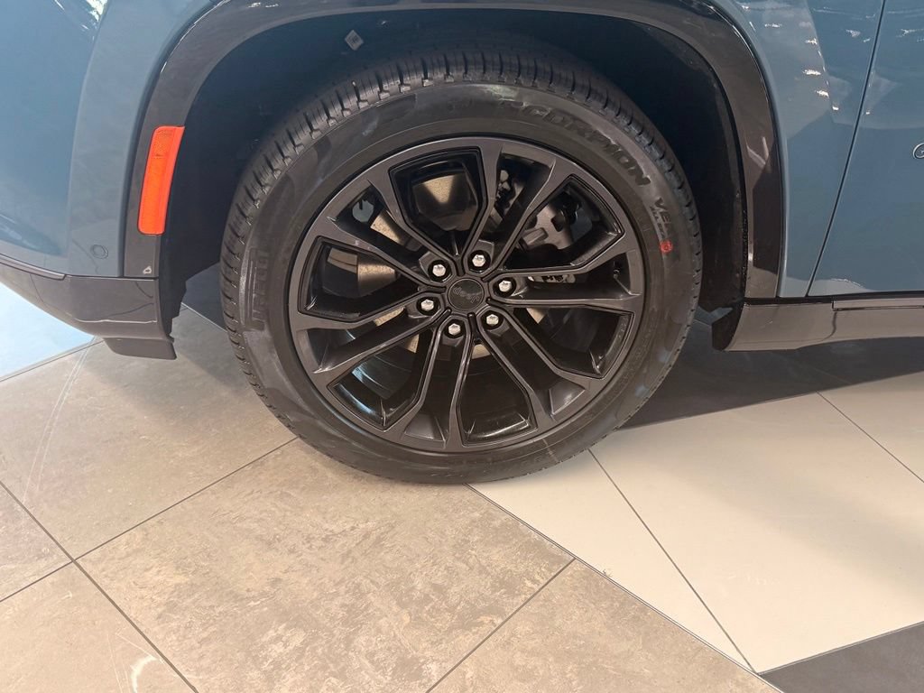 New 2026 Jeep Grand Wagoneer Summit AWD/4WD image 33