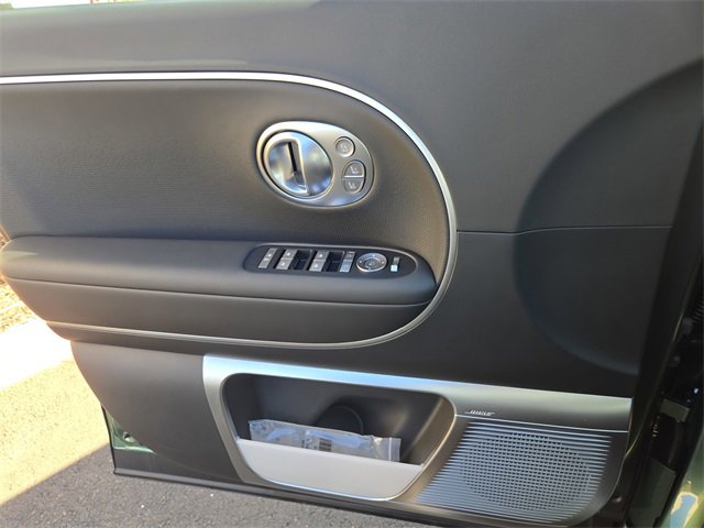 New 2026 Hyundai Ioniq 9 Calligraphy image 17