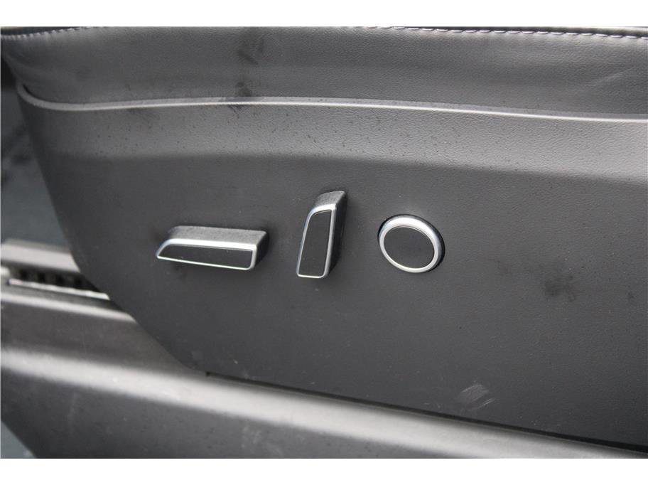 Used 2022 Tesla Model X AWD/4WD image 13