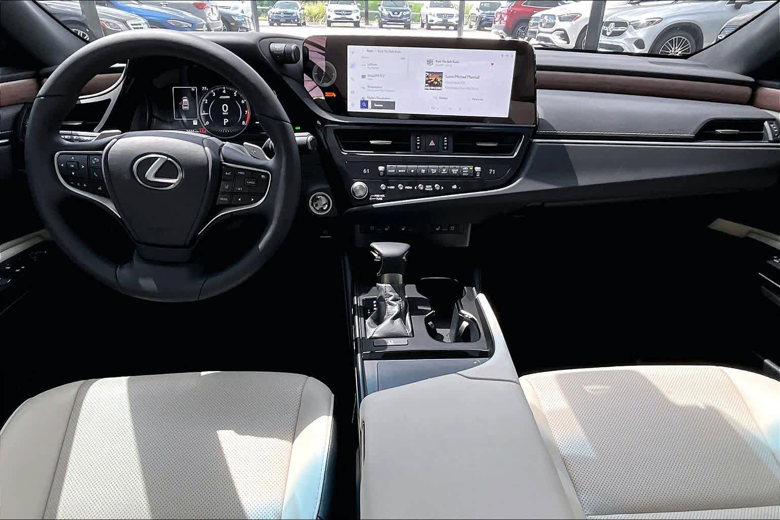 Used 2025 Lexus ES 350 w/ Premium Package FWD image 16