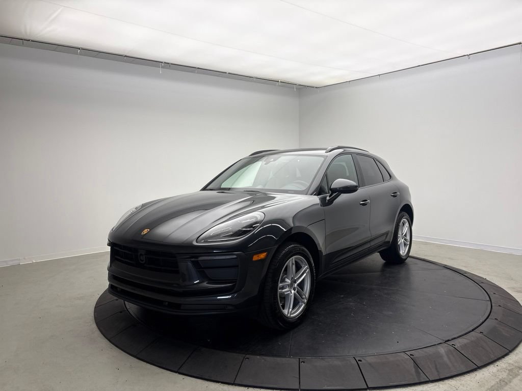 New 2026 Porsche Macan AWD/4WD image 1