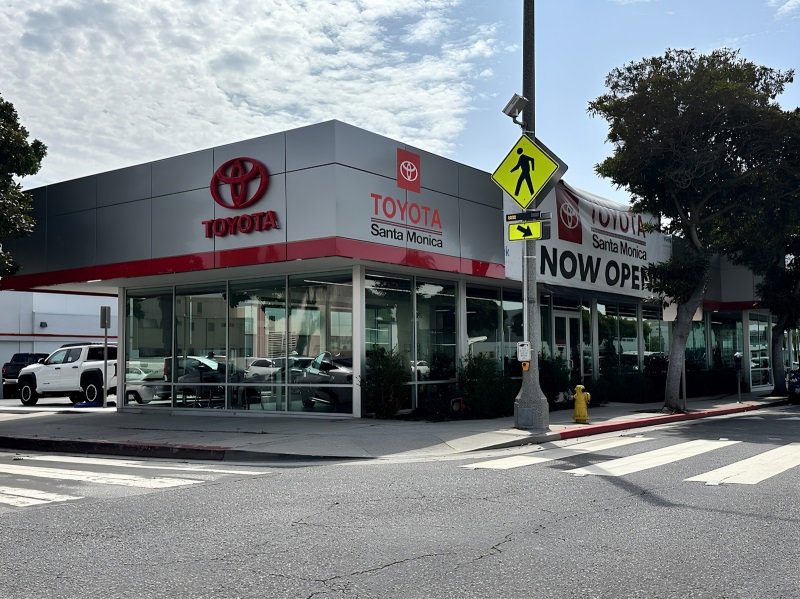 New 2026 Toyota Camry Hybrid image 32